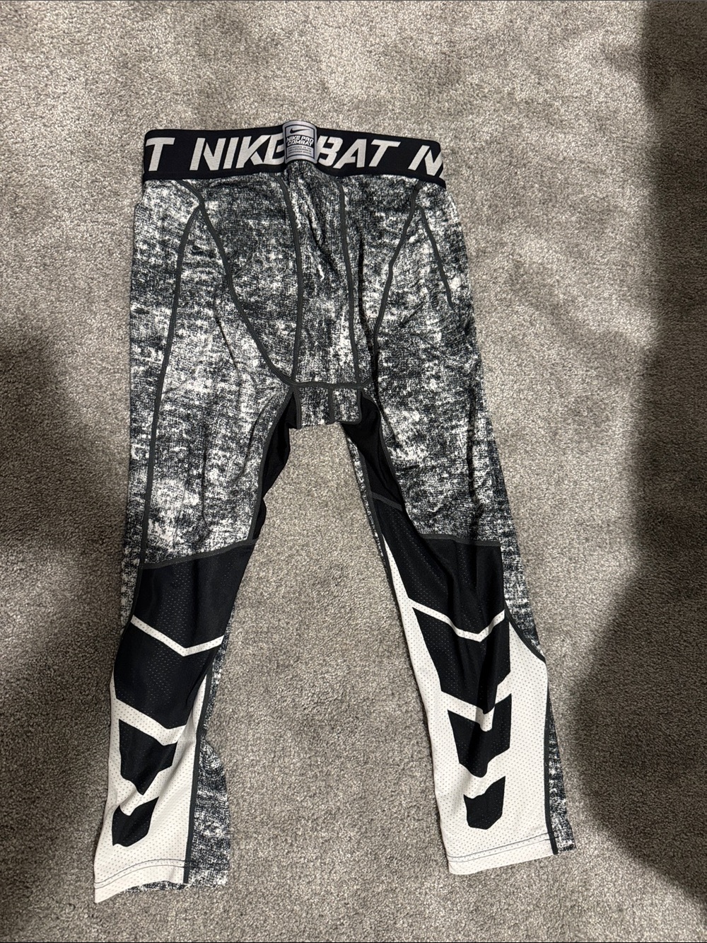 Nike Grey & Black Marble-Print Compression Tights - Picture 2 of 4